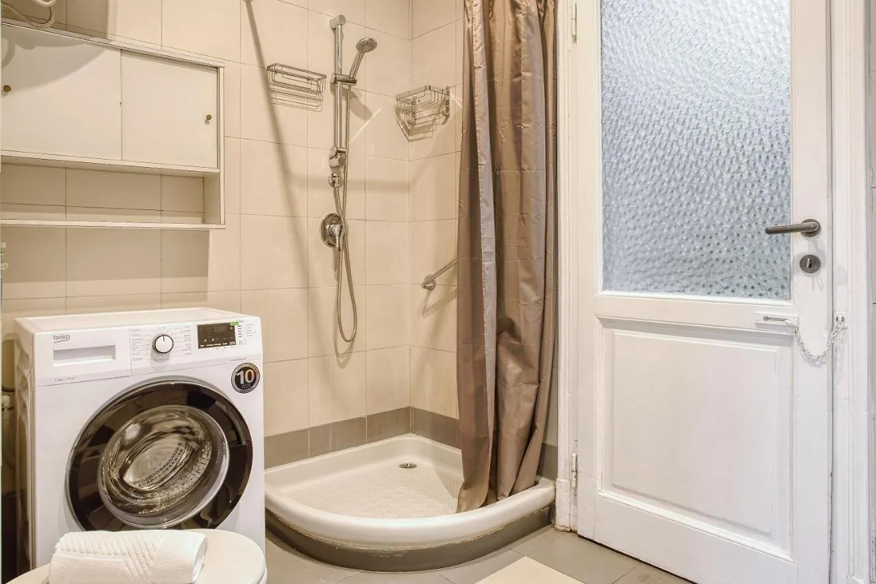 Apartament Joivy Wonderful Apt Next To Sforzesco Castle Mediolan